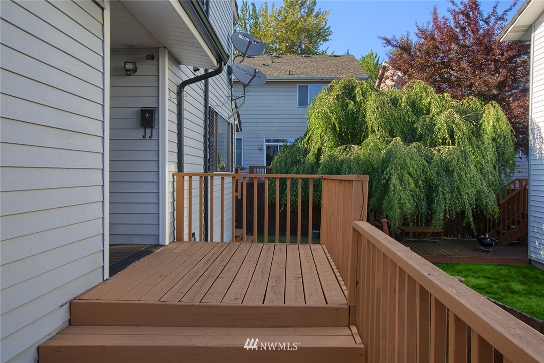 4104 Northeast 5th Street Renton, WA 98059 - Photo 2 of 9