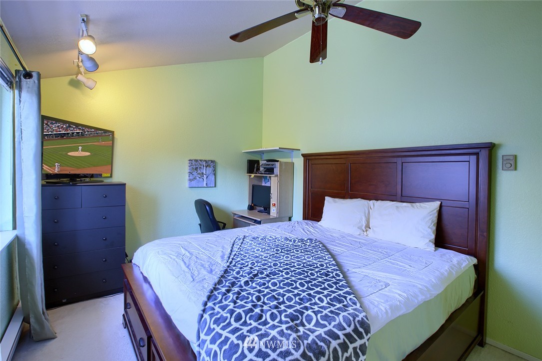 4104 Northeast 5th Street Renton, WA 98059 - Photo 9 of 9