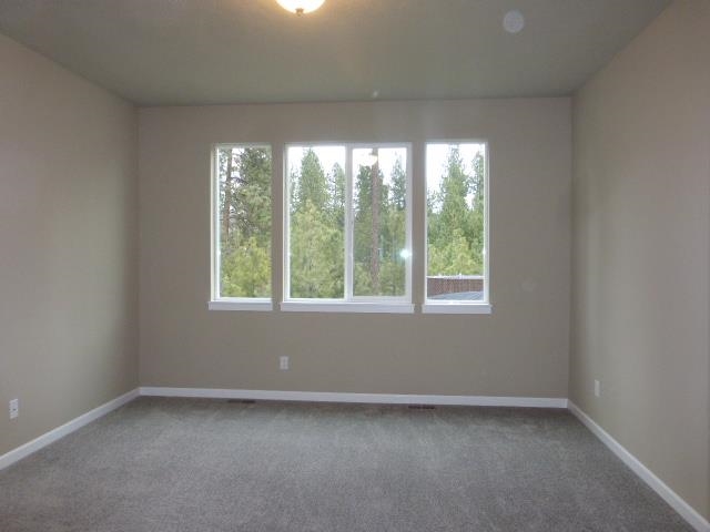 3223 South Custer Street Spokane, WA 99223 - Photo 8 of 20