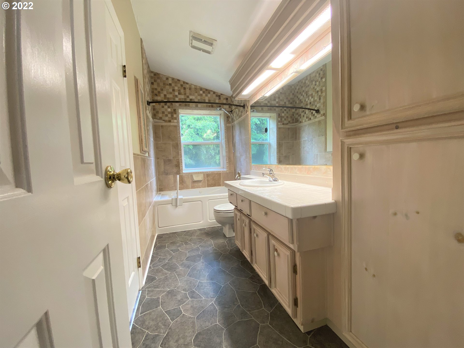 1135 Cal Young Road Eugene, OR 97401 - Photo 16 of 27