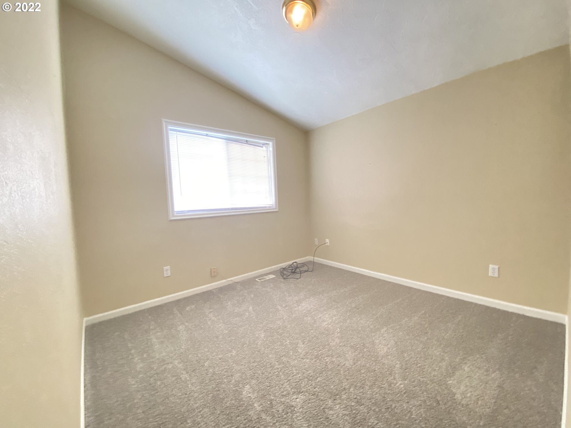 1135 Cal Young Road Eugene, OR 97401 - Photo 19 of 27