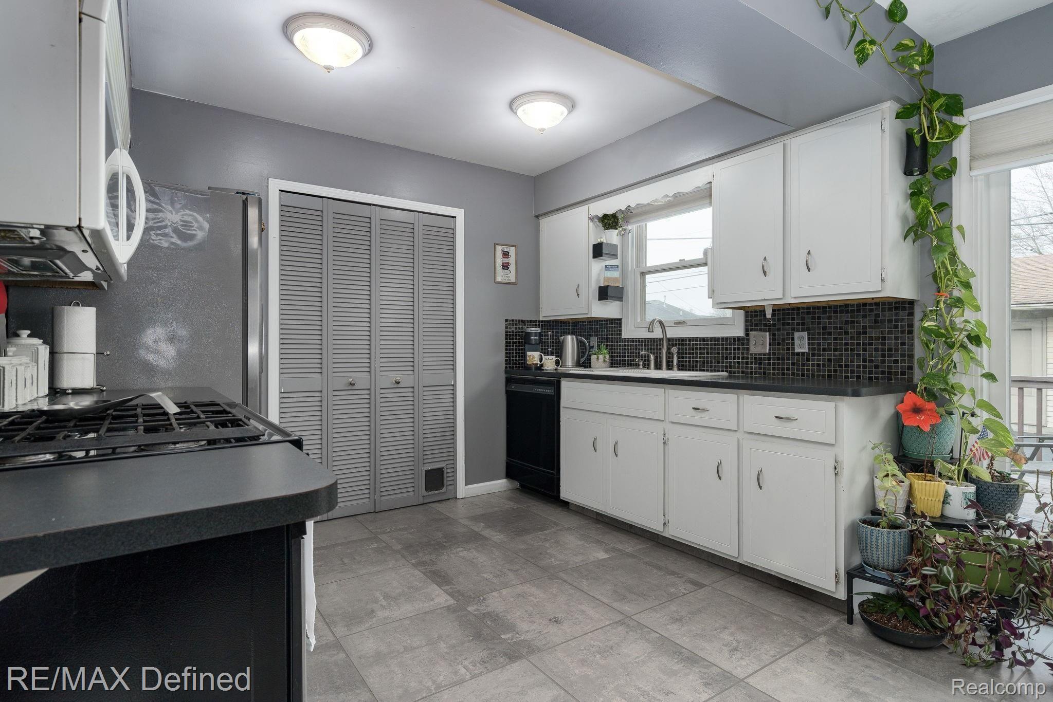 3014 Eastern Avenue Rochester, MI 48307 - Photo 14 of 36 14-web-or-mls-3014-Eastern-Ave-14.jpg