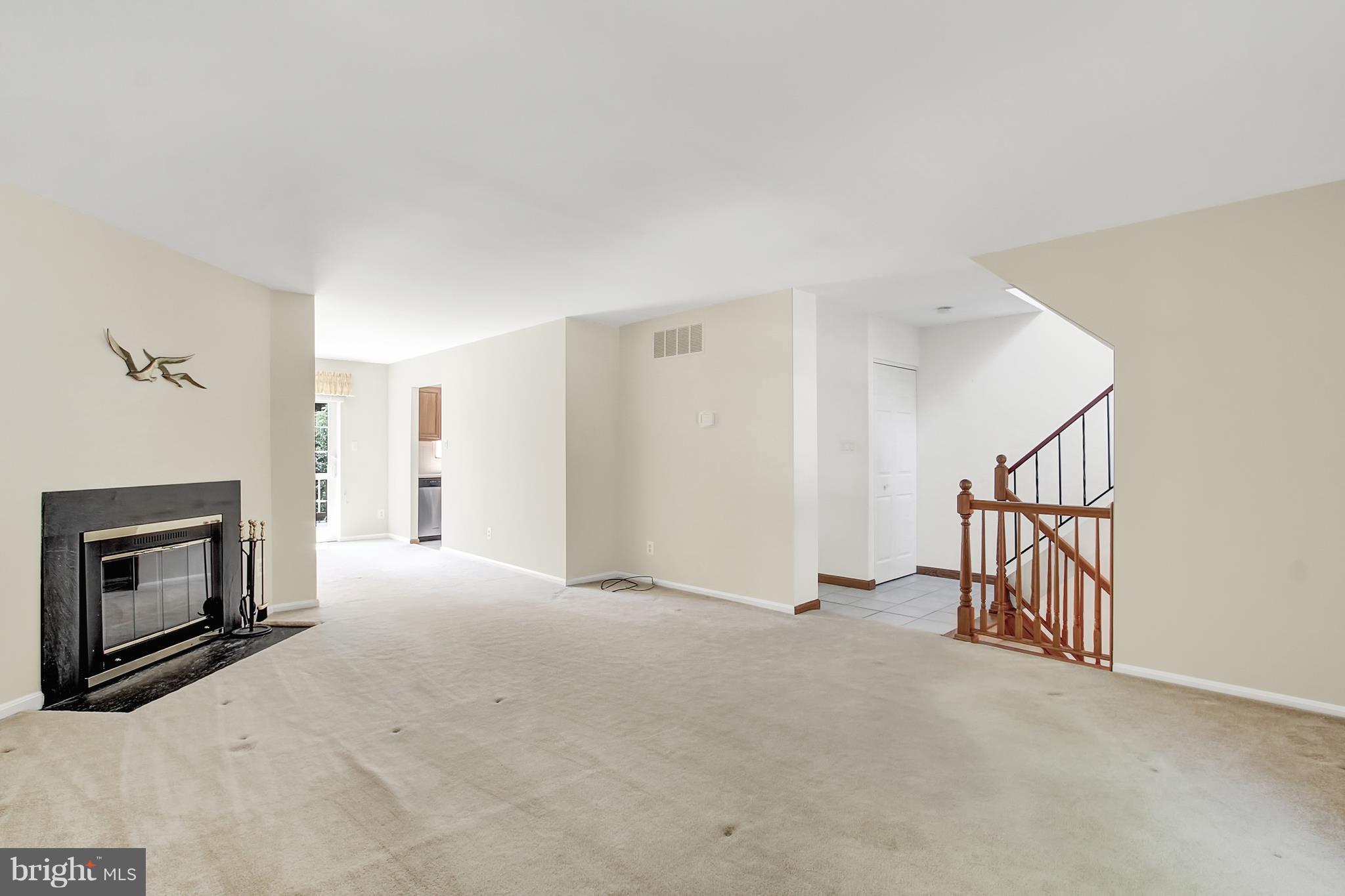 9459 Joppa Pond Road Baltimore, MD 21234 - Photo 3 of 25 Living Room