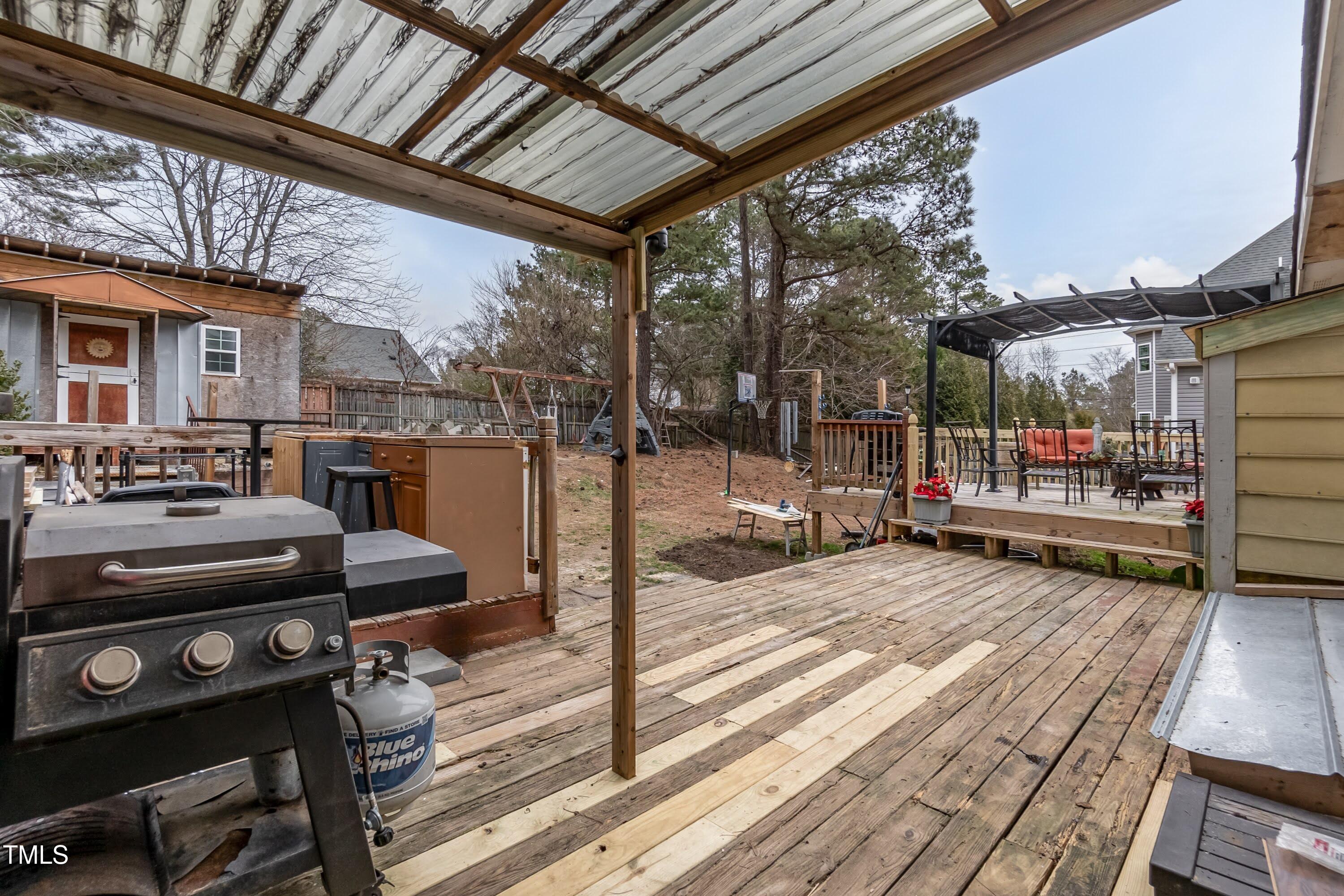 4209 Medlar Lane Raleigh, NC 27616 - Photo 31 of 40 Deck 05