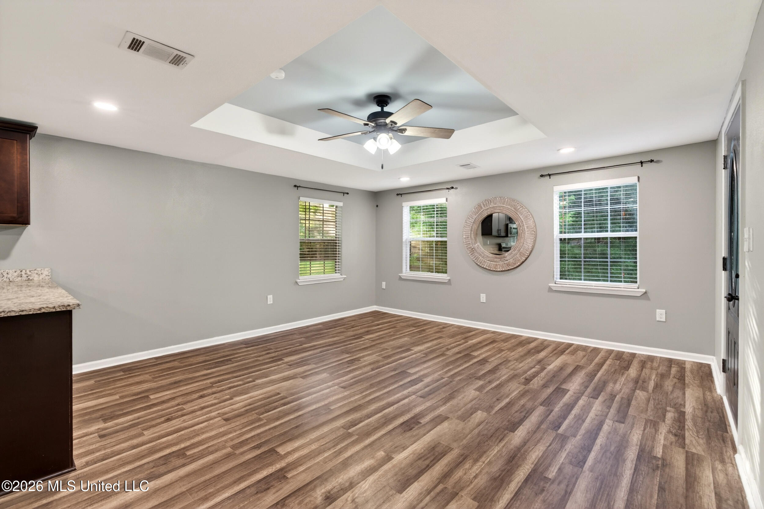 18 Gale Davis Road Lumberton, MS 39455 - Photo 14 of 67 14_14_livingroom