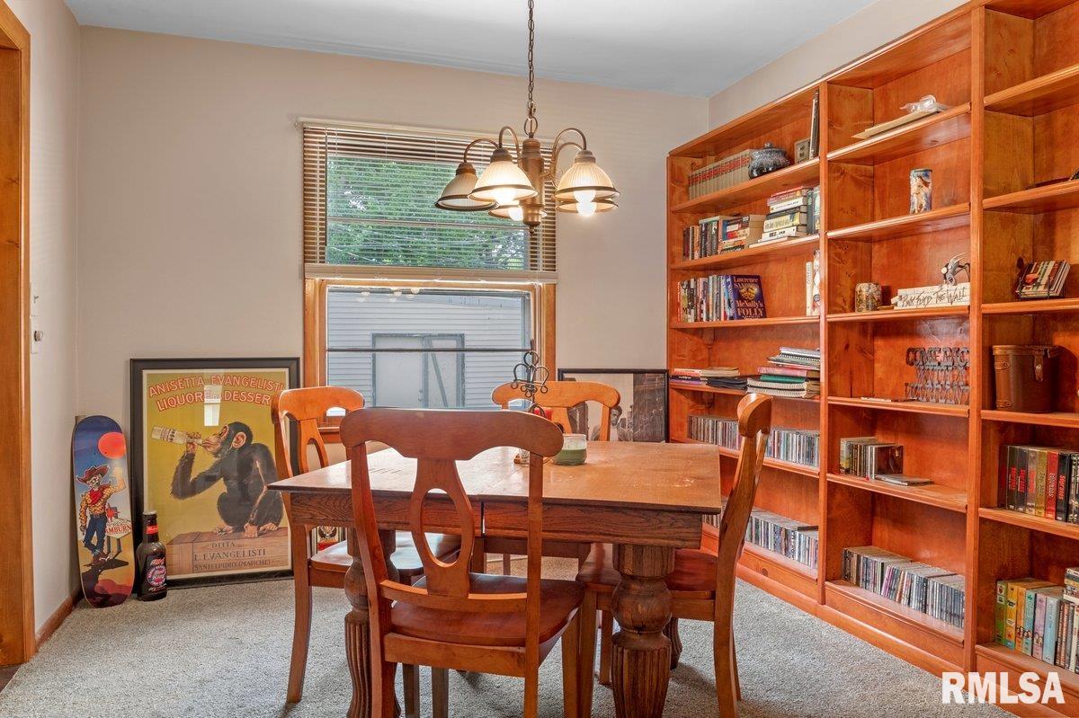 87 Delmar Drive Springfield, IL 62703 - Photo 8 of 37