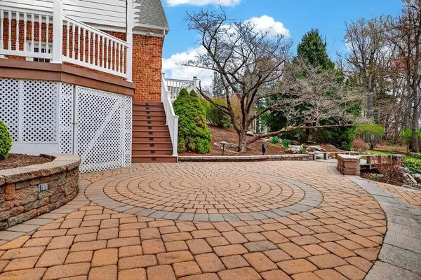 $1,000,000 | 5 Trace Drive, Staunton, VA 24401