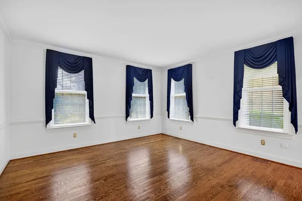 $1,000,000 | 5 Trace Drive, Staunton, VA 24401