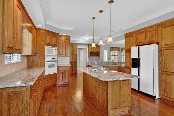 $1,000,000 | 5 Trace Drive, Staunton, VA 24401