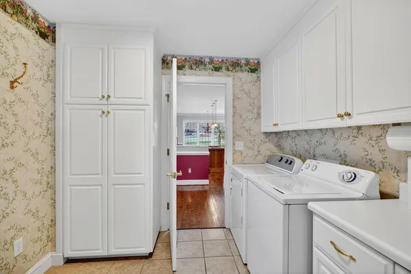 $1,000,000 | 5 Trace Drive, Staunton, VA 24401