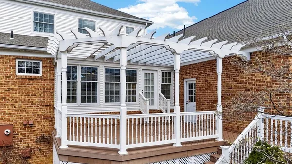 $1,000,000 | 5 Trace Drive, Staunton, VA 24401