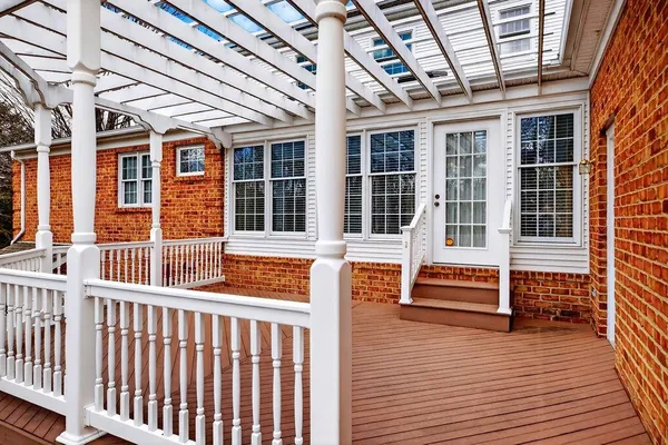 $1,000,000 | 5 Trace Drive, Staunton, VA 24401