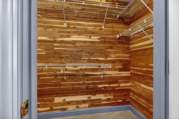 $1,000,000 | 5 Trace Drive, Staunton, VA 24401