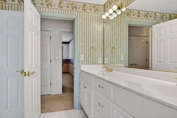 $1,000,000 | 5 Trace Drive, Staunton, VA 24401