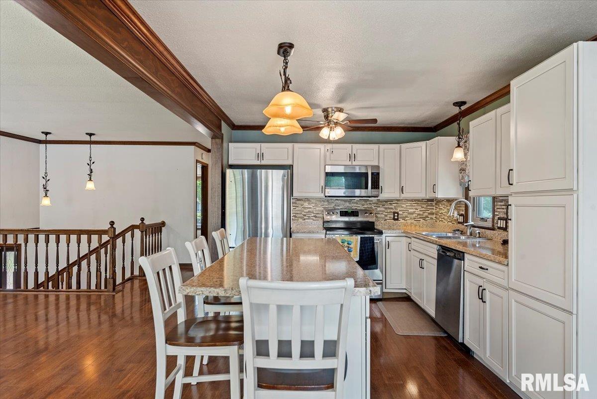 415 Brandywine Road Springfield, IL 62704 - Photo 10 of 37