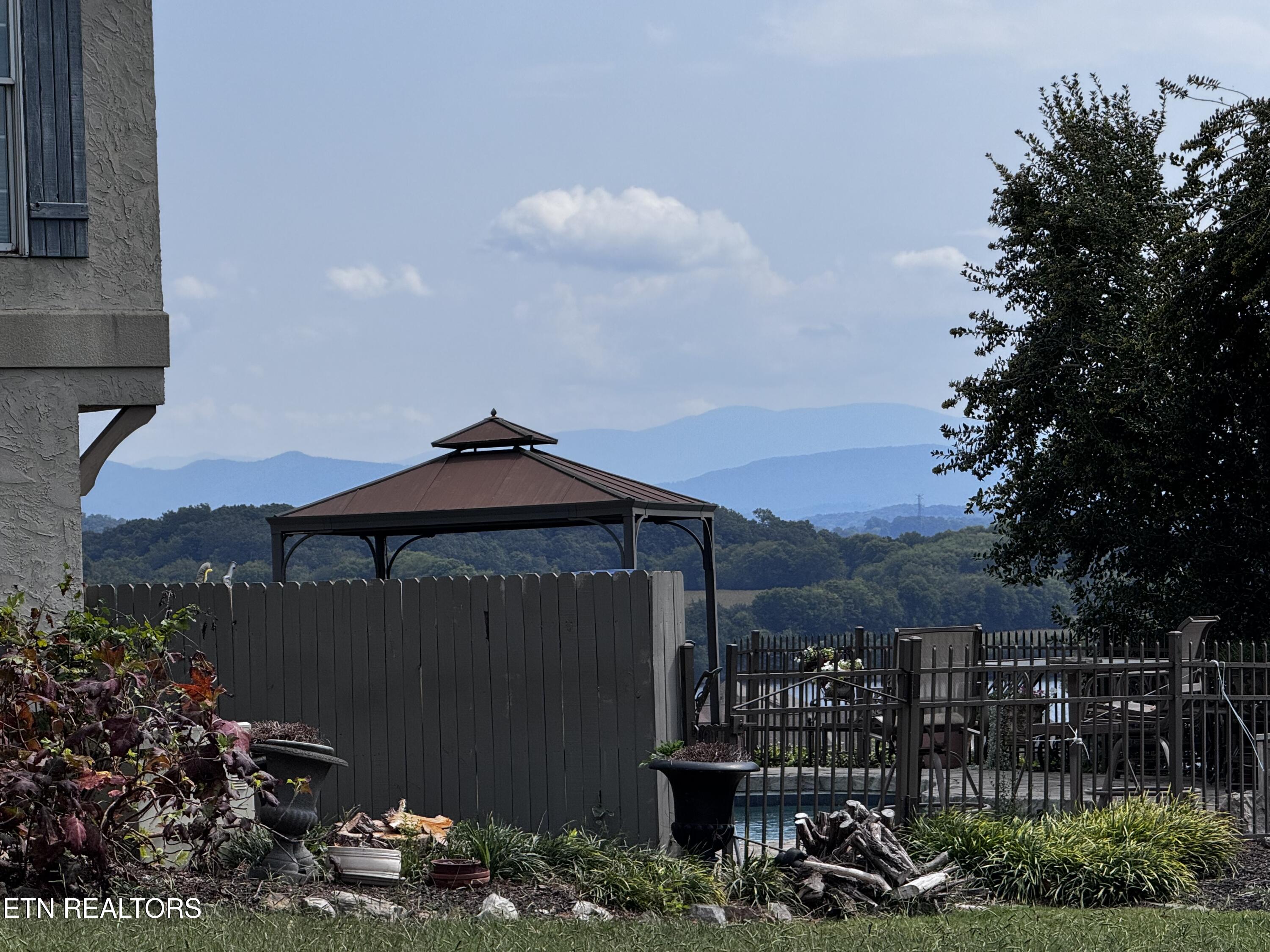 120 Gold Finch Lane Vonore, TN 37885 - Photo 2 of 17 IMG_9324