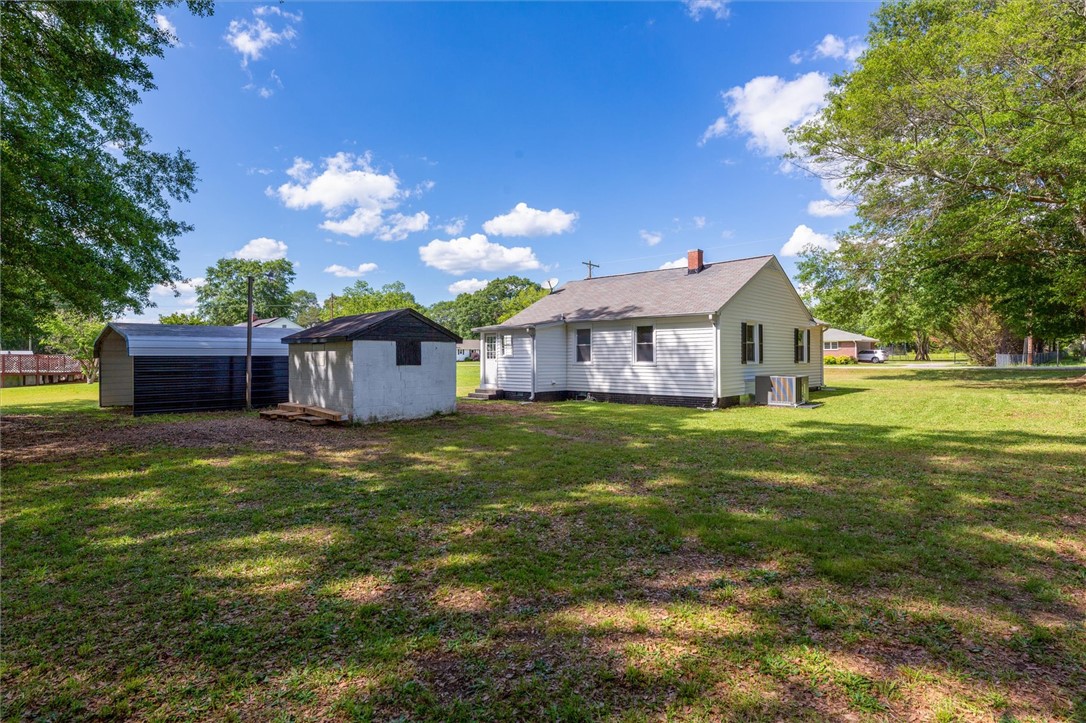 655 McClure Road Anderson, SC 29626 - Photo 11 of 23