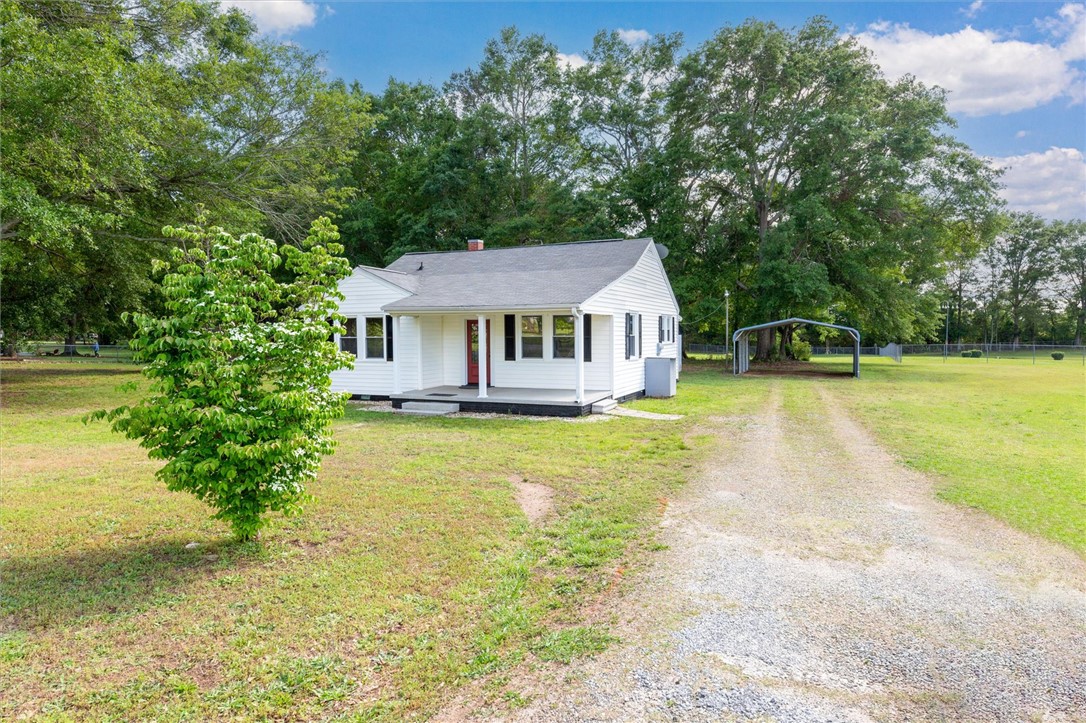 655 McClure Road Anderson, SC 29626 - Photo 4 of 23