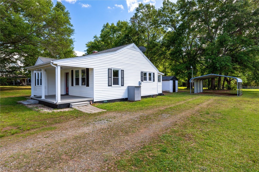 655 McClure Road Anderson, SC 29626 - Photo 9 of 23