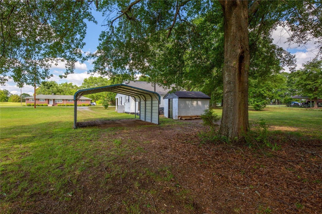 655 McClure Road Anderson, SC 29626 - Photo 10 of 23