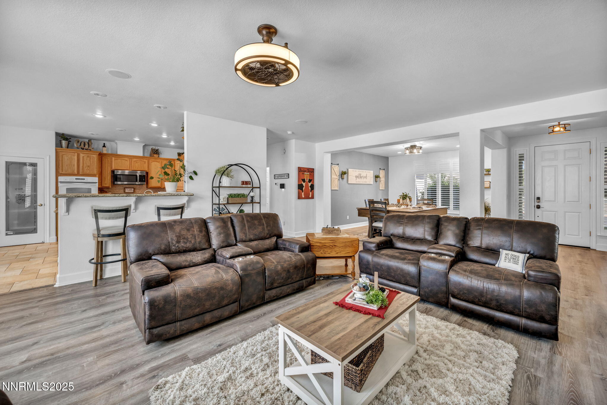 420 Chianti Way Dayton, NV 89403 - Photo 12 of 38 Living Room