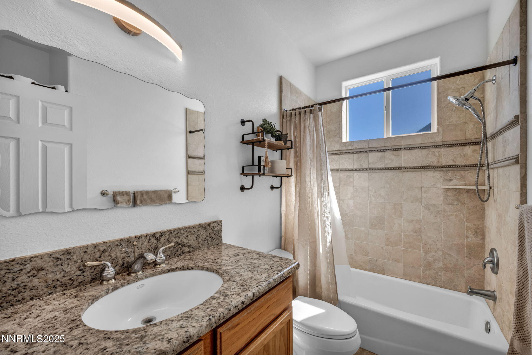 420 Chianti Way Dayton, NV 89403 - Photo 28 of 38 Guest Bath