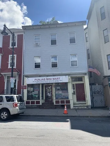 $4,900 | 1576 Tremont Street, Unit 2, Boston, MA 02120