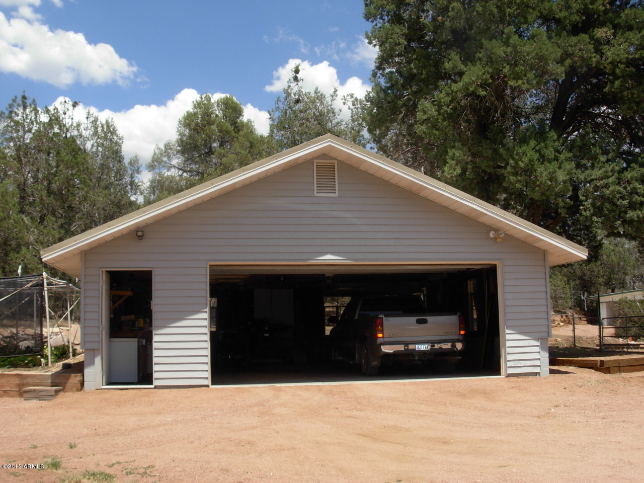2262 North Flowing Springs Road Payson, AZ 85541 - Photo 12 of 46 Garage