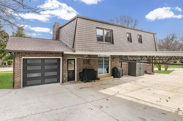 $449,900 | 2673 Mossdale Drive, Nashville, TN 37217