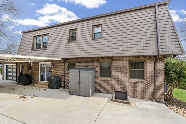 $449,900 | 2673 Mossdale Drive, Nashville, TN 37217