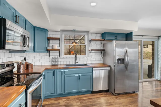 $449,900 | 2673 Mossdale Drive, Nashville, TN 37217