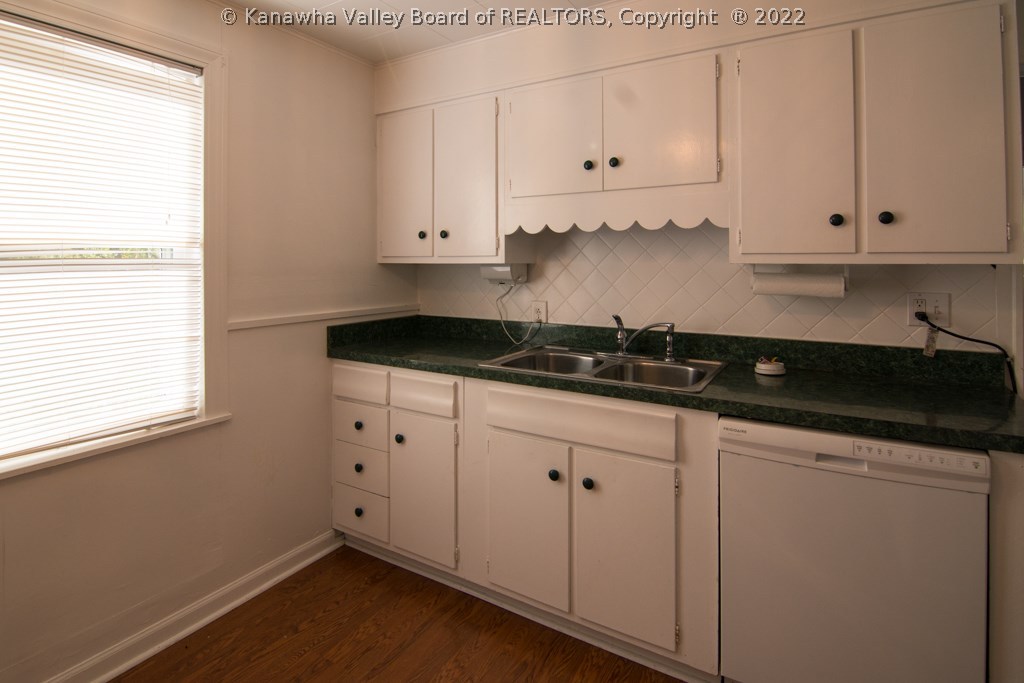138 Hickory Road Charleston, WV 25314 - Photo 6 of 22 Gallery Image 6