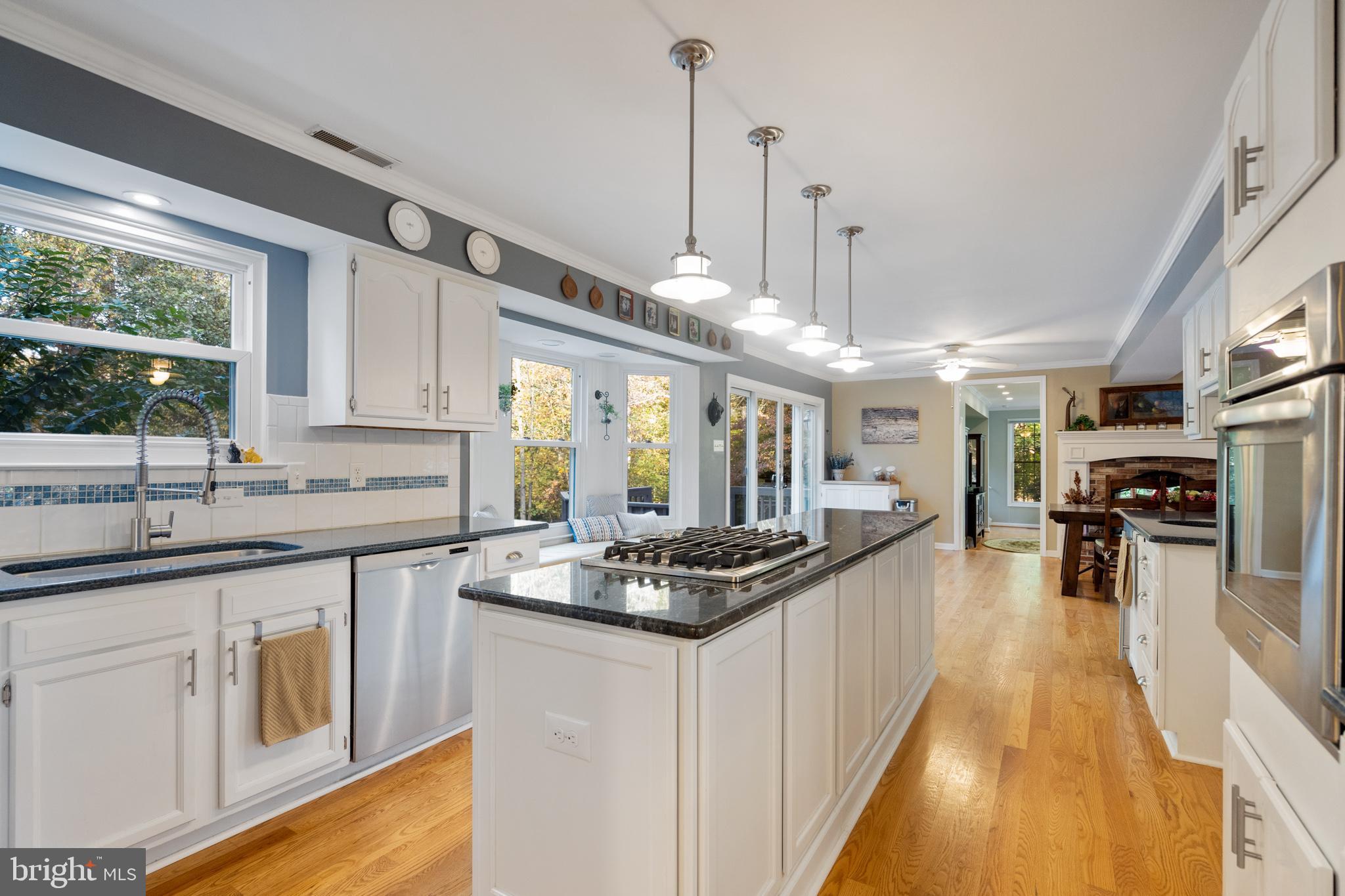 1965 Kings Landing Road Huntingtown, MD 20639 - Photo 12 of 46 Lots of natural light , great work area.