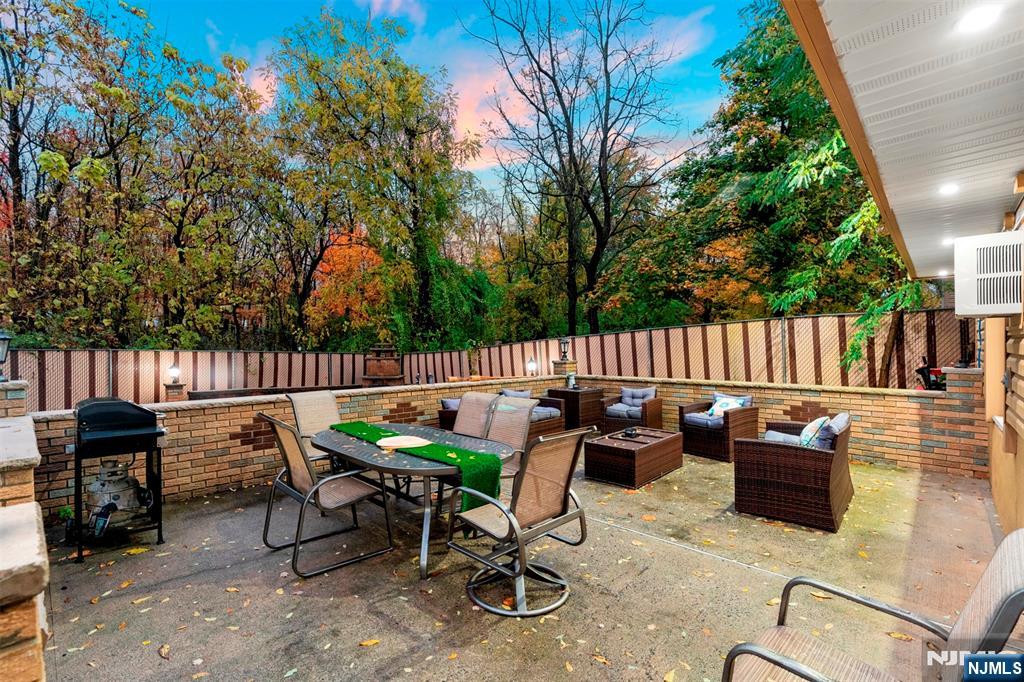 88 Hinchman Avenue Wayne, NJ 07470 - Photo 29 of 37