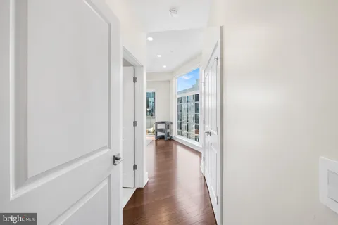 $825,000 | 1102 North 2nd Street, Unit C, Philadelphia, PA 19123