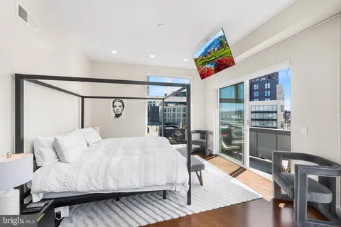 $825,000 | 1102 North 2nd Street, Unit C, Philadelphia, PA 19123