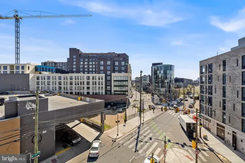 $825,000 | 1102 North 2nd Street, Unit C, Philadelphia, PA 19123