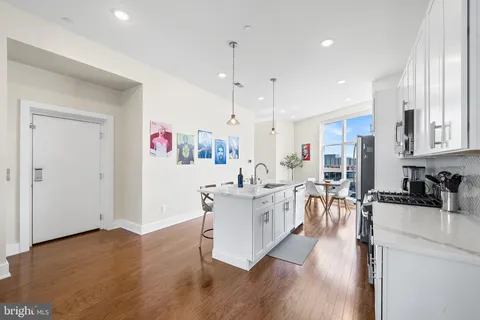 $825,000 | 1102 North 2nd Street, Unit C, Philadelphia, PA 19123