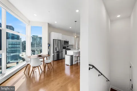 $825,000 | 1102 North 2nd Street, Unit C, Philadelphia, PA 19123