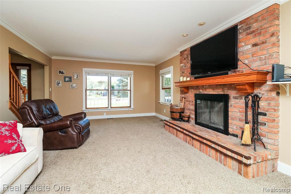 475 Grace Avenue Rochester Hills, MI 48307 - Photo 11 of 58