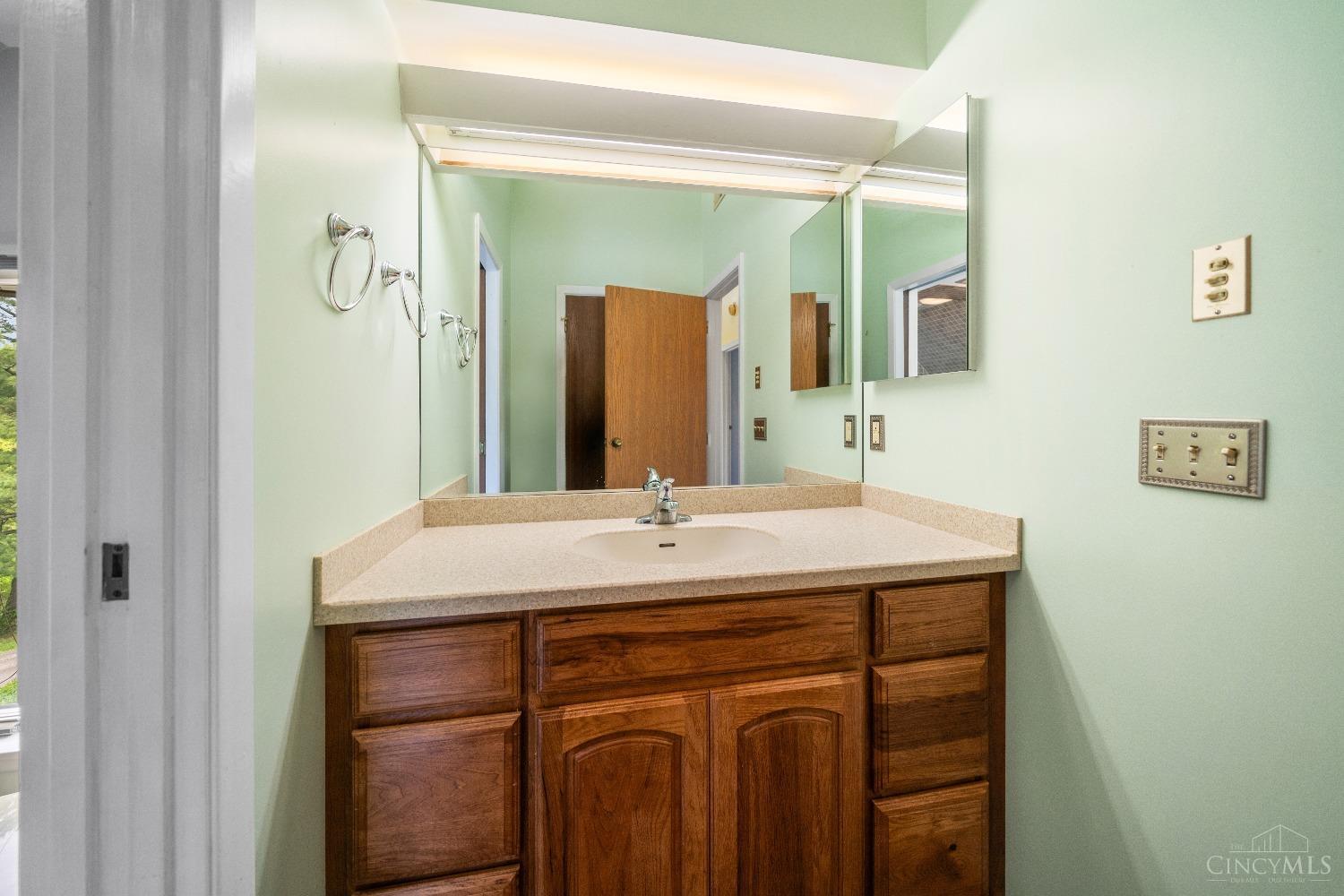 6515 Thompson Road Cincinnati, OH 45247 - Photo 50 of 81
