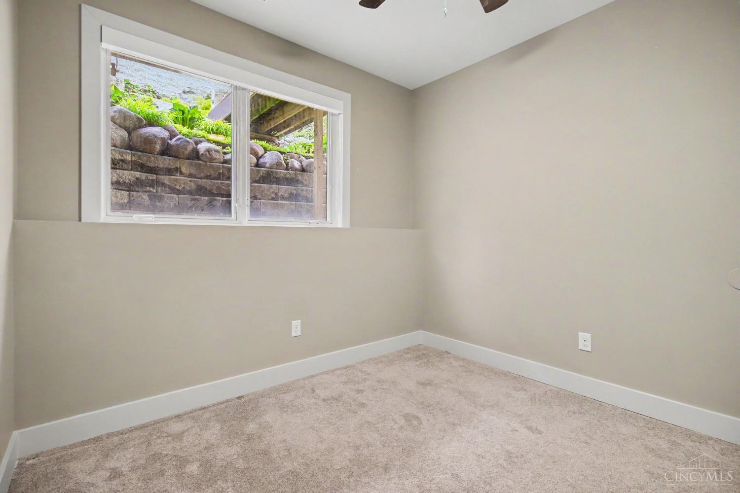 436 Boal Street Cincinnati, OH 45202 - Photo 17 of 30