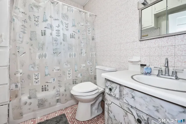 $589,000 | 82 Bunker Hill Avenue, Waterbury, CT 06708