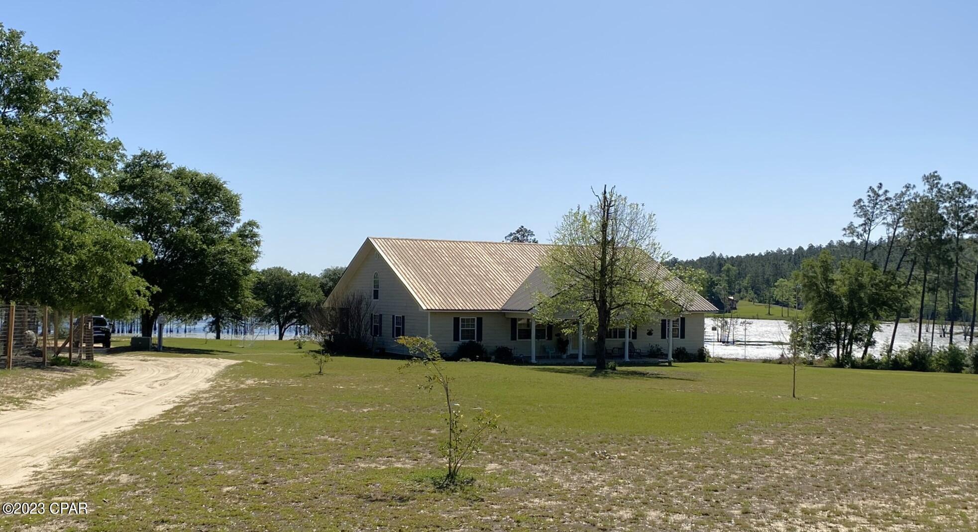 2509 Kent Road Chipley, FL 32428 - Photo 3 of 84
