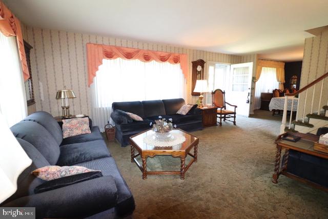 1323 Lenore Road Jenkintown, PA 19046 - Photo 4 of 64
