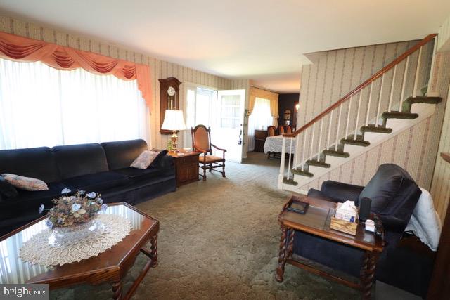 1323 Lenore Road Jenkintown, PA 19046 - Photo 7 of 64
