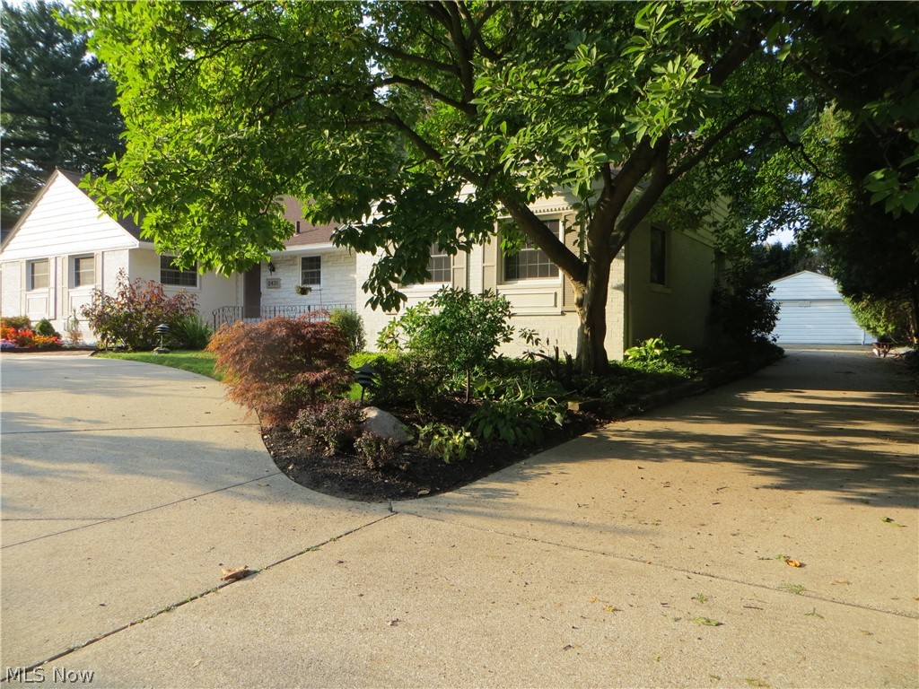 2431 Stockbridge Road Akron, OH 44313 - Photo 30 of 33