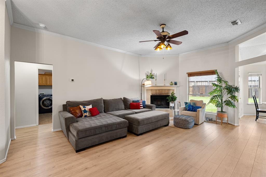 101 St James Court Rhome, TX 76078 - Photo 5 of 19
