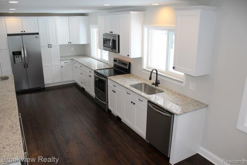 2956 Hillendale Drive Rochester Hills, MI 48309 - Photo 12 of 31