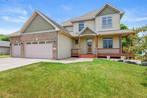 $449,900 | 101 8th Avenue Southeast, Isanti, MN 55040